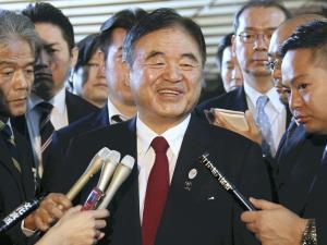 撤回から５か月…五輪相「日本らしさ備えた案」 2015年12月22日 11時54分