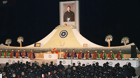 北の湖さんに最後の別れ 相撲協会葬、２５００人参列