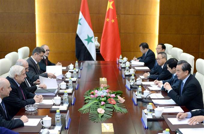 シリア外相「反体制派と協議の用意」 中国外相に