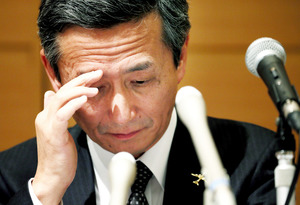 MRJ納入延期 18年半ばに 2015年12月25日