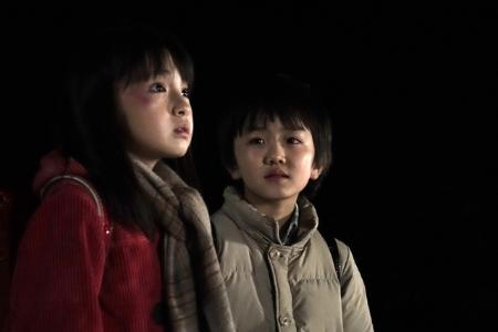 映画『僕だけがいない街』 注目子役・鈴木梨央&中川翼の劇中画像解禁