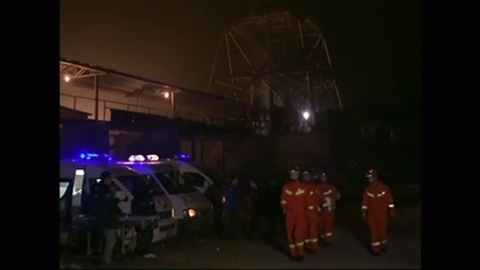 石こう採掘場で崩落事故、１９人不明…中国 2015年12月25日 23時09分