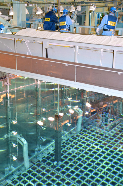 3号機で燃料装着開始