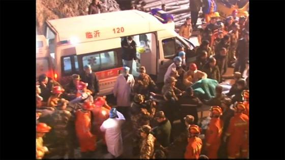 中国山東省で鉱山崩落、作業員19人閉じ込め 10人救出