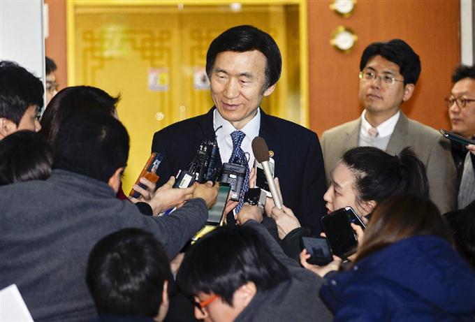 慰安婦問題で日韓外相が会談へ 最終決着目指す