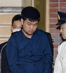 靖国事件、韓国人の男起訴