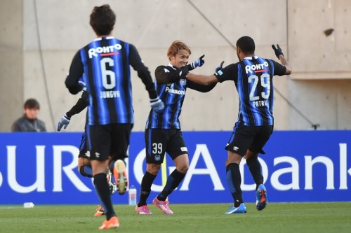 Ｇ大阪連覇へ王手！宇佐美、愛娘誕生から２戦４発に“おしゃぶり”乱発