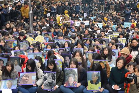 少女像の移転に「反対」６６％…韓国世論調査 2015年12月30日 20時20分