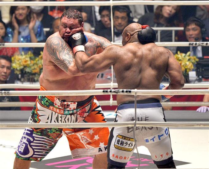 曙×サップ、１２年ぶり再戦は衝撃の結末