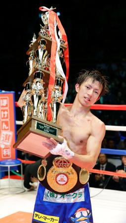 内山高志、ＴＫＯ勝ちで１１度目の防衛…ＷＢＡ