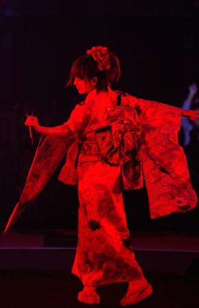 aiko、晴れ着で初の年越しライブ トリプルアンコールで4時間半超え33曲