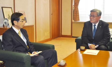 関電社長が福井県庁を訪問し決意 高浜「再稼働、確実に進める」