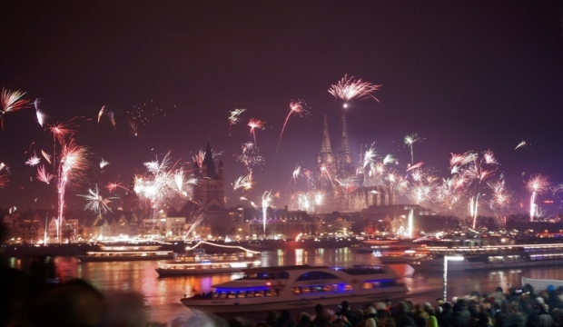 大みそかに強盗や性犯罪が多発、難民巡る論議に ドイツ