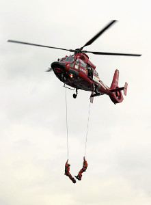 東京消防庁が出初め式、２８００人雄姿