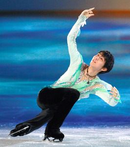 羽生、浅田らが華麗な舞い 復興支援のエキシビション