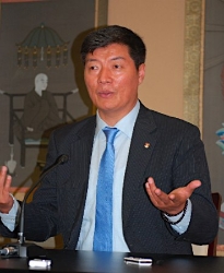 中国当局に抗議、チベット族の焼身自殺143人