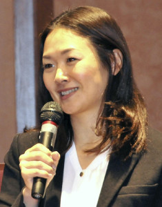 男児出産の佐藤真海選手、トライアスロンに転向 2016年01月09日 22時09分