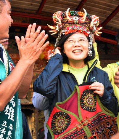 初の女性総統濃厚 蔡氏、終盤も独走 １６日投開票