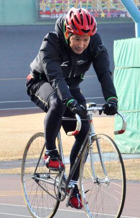ヤクルト山中が競輪場トレ