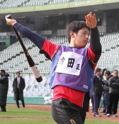 オリＤ１・吉田正、豪快スイング披露！ 福良監督「あれだけ振れたらすごい」