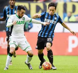 岡崎、リーグ最少失点のトットナムからゴールも勝利ならず【拡大】