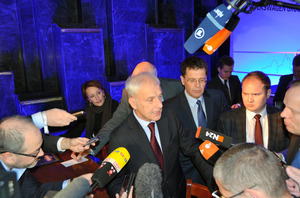 VWのミュラーCEO、不正を謝罪 発覚後の初訪米で