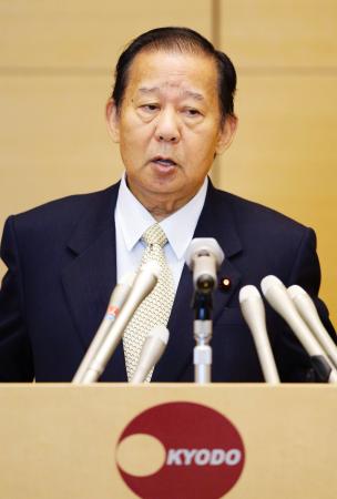 二階氏、改憲発議は時期尚早 - 「国民合意至らず」