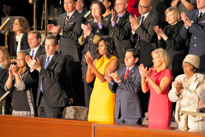 オバマ夫人の隣に「特別席」 銃犠牲者へ思い込め用意