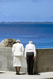 天皇陛下、ペリリュー島慰霊詠む 皇居で歌会始の儀