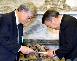 衆院定数１０減・区割り見直し５年ごとを答申 諮問機関