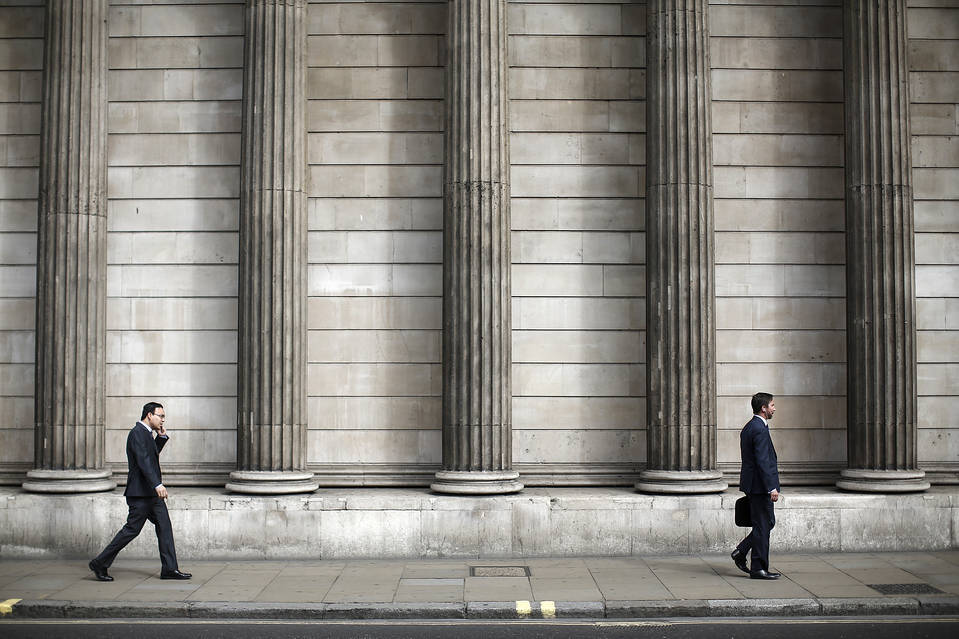 英中銀、金利0.5％で据え置き