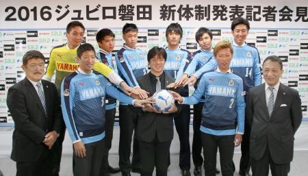 名波監督「まずは勝ち点40」Ｕ18小川航に18番