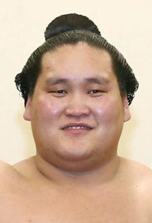大関照ノ富士が右肩負傷か