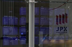 日経平均、反発で始まる 350円超高、米株高や円安進行で