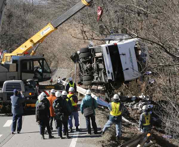 バス運行会社を家宅捜索 スキーツアー事故で長野県警