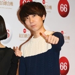 不倫疑惑のゲス極川谷、歌唱後も頭を下げ続け謝罪？