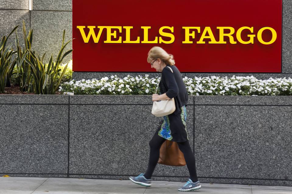 米シティグループ、純利益10倍 15年10~12月