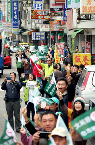 蔡英文氏、初の女性総統有力 台湾総統選、きょう投開票