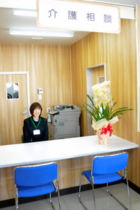 ケアマネ常駐のローソン、無料相談も 山口・宇部で開業