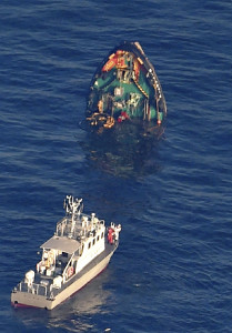 砂利運搬船と衝突、タンカーから油流出…東京湾 2016年01月16日 21時53分