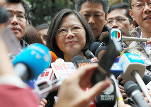 台湾新総統、民進党・蔡英文主席が大差で当選 政権交代