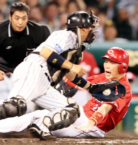 本塁上のクロスプレーにビデオ判定導入 日本野球機構