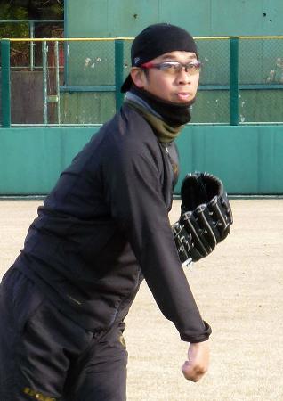 山井「先発で準備」 鳥取市内で練習を公開