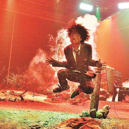 神木隆之介、"チャラウザ"高校生役の写真公開! イラつくかわいさ七変化