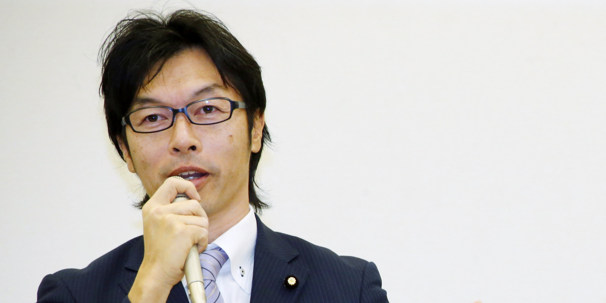 公務員給与 ２年連続上げ 改正給与法成立、フレックス制導入も