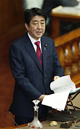 首相、軽減税率の対象拡大に慎重