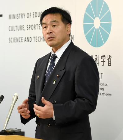 １０社が教科書見せ謝礼、中元や歳暮も…文科省 2016年01月22日 14時42分