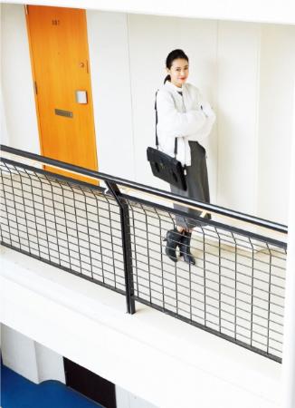 戸田恵梨香、多忙な昨年を振り返る 辛口アイテムの着こなしも披露