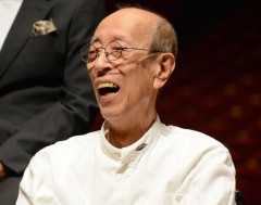 演出家・蜷川幸雄、肺炎で入院 演出舞台は延期に