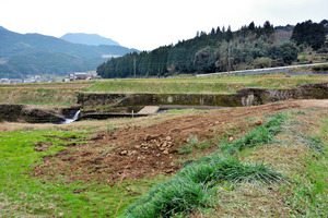 １１年前、交際女性を殺害容疑 男逮捕「乳児も殺した」